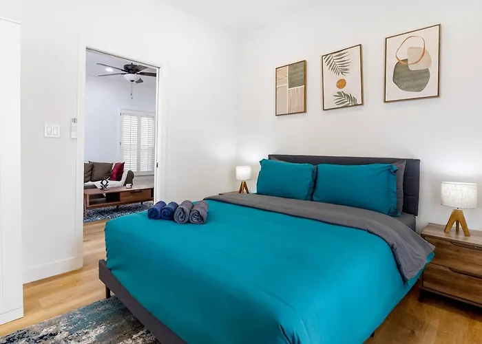 Adorable Pasadena Bungalow
